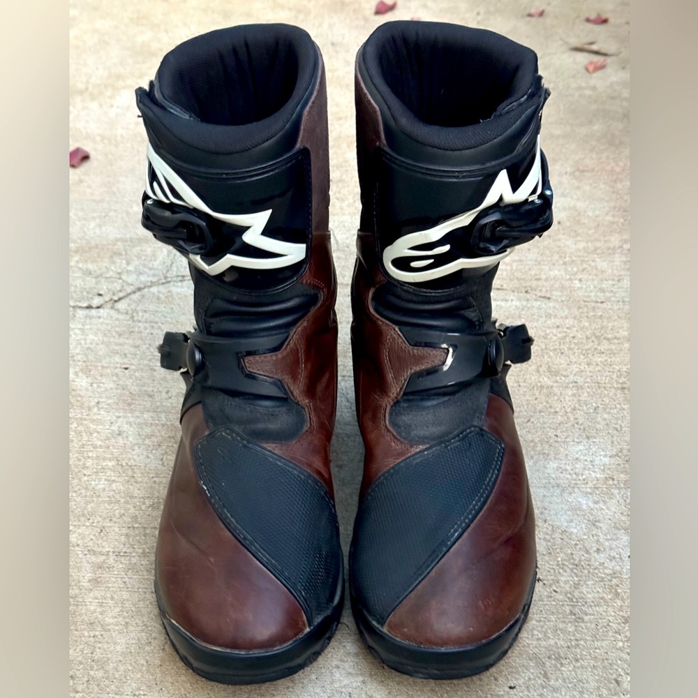Alpinestars Belize Drystar oiled.